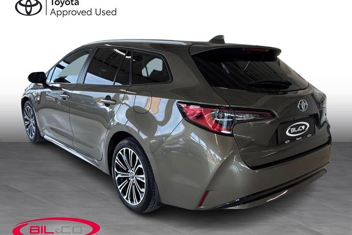 Bronze Toyota Corolla fra 2021