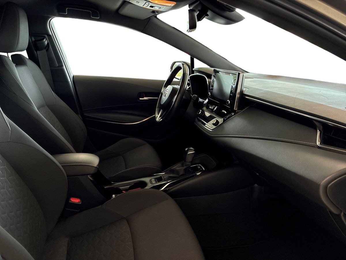 Bronze Toyota Corolla fra 2021