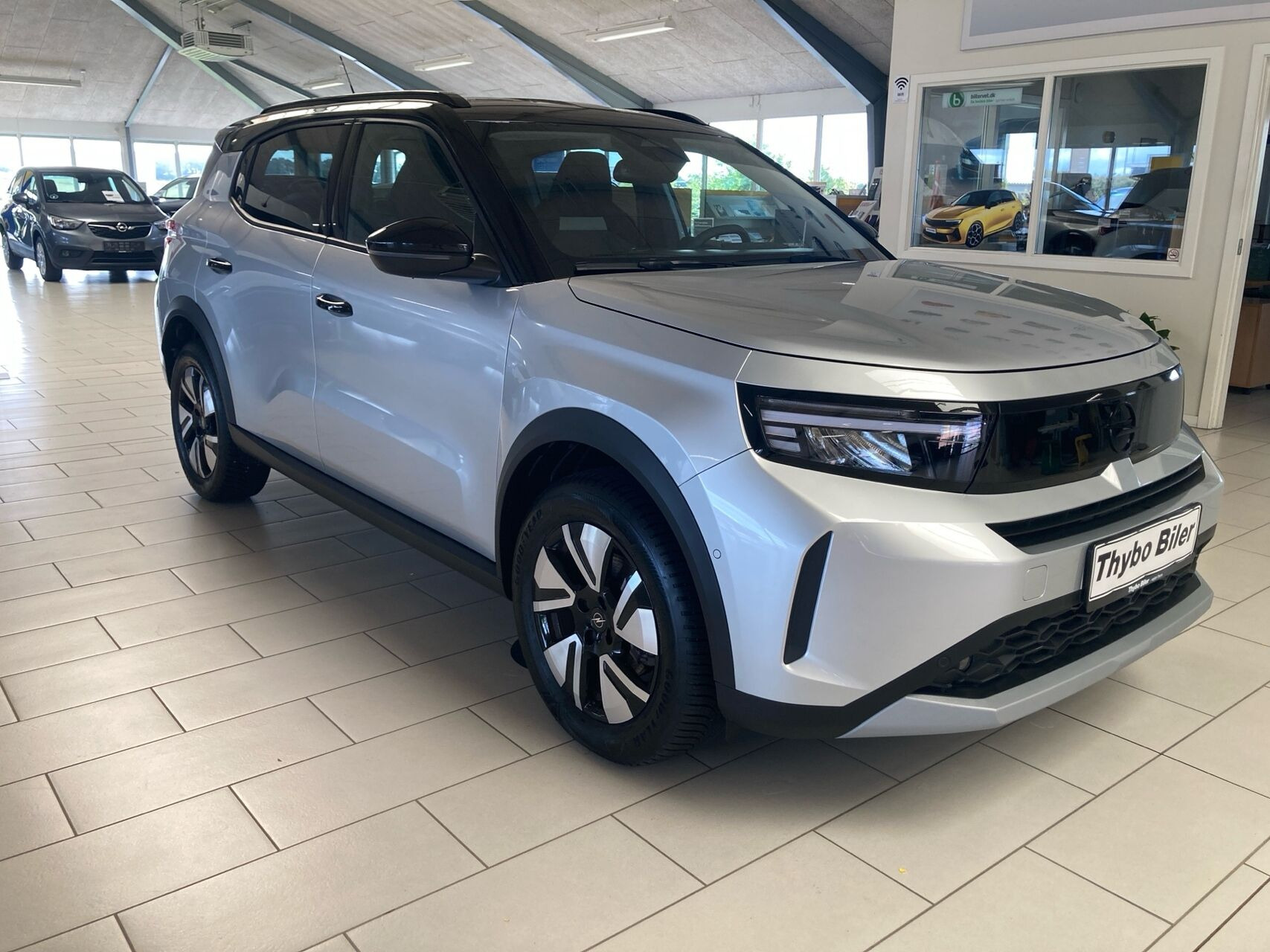 Sølv Opel Frontera fra 2025