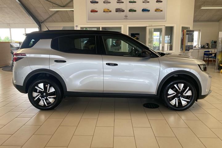 Sølv Opel Frontera fra 2025