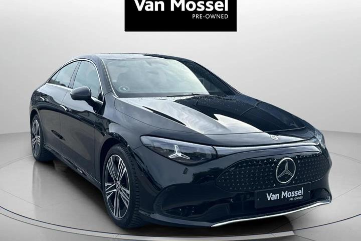 Sort Mercedes CLA250+ fra 2025