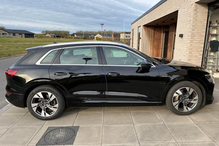 undefined Audi e-tron fra 2021