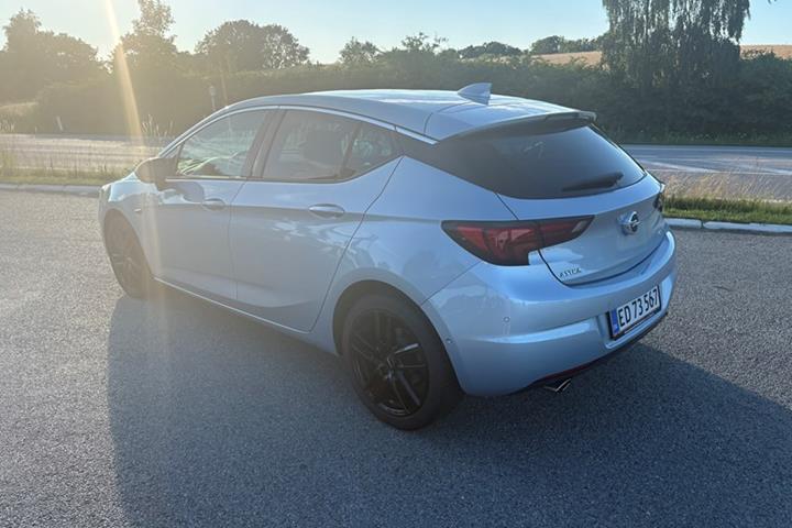 undefined Opel Astra fra 2018