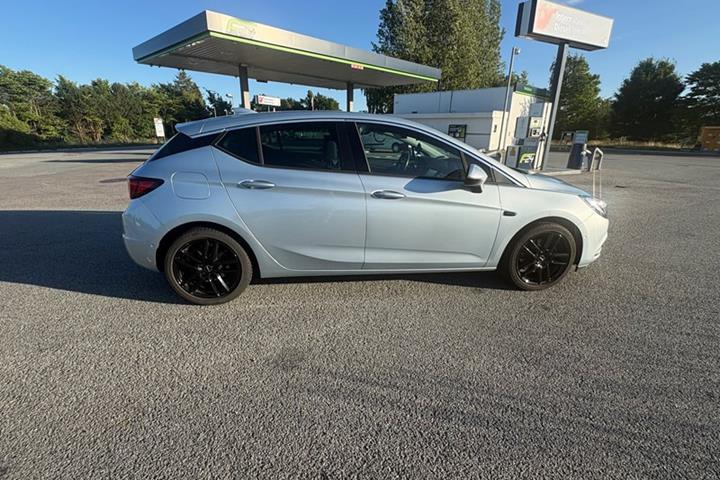 undefined Opel Astra fra 2018