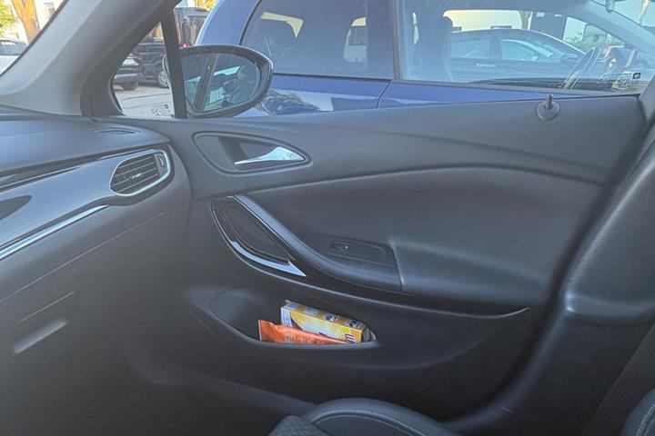 undefined Opel Astra fra 2018