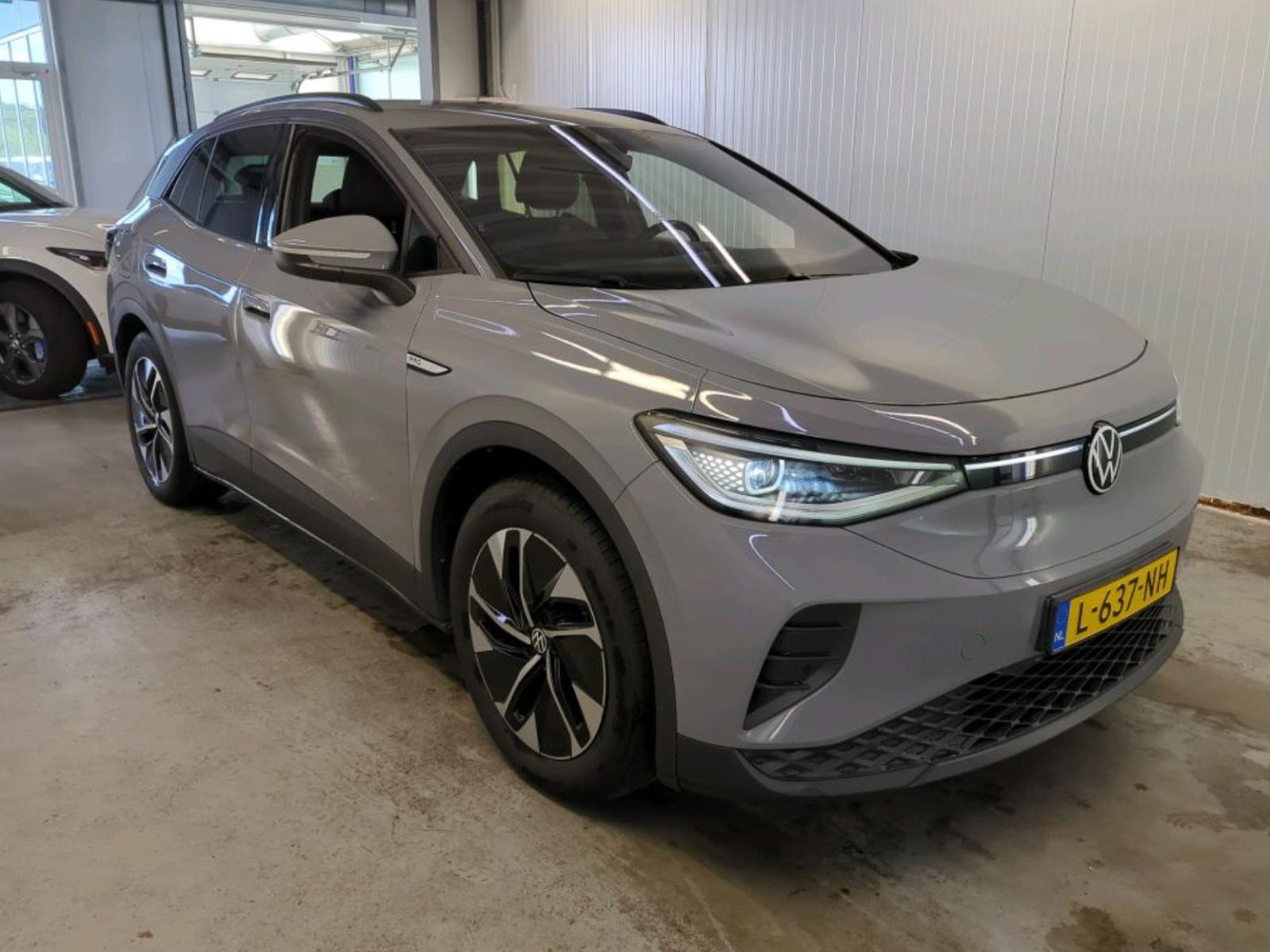 Grå VW ID.4 fra 2021