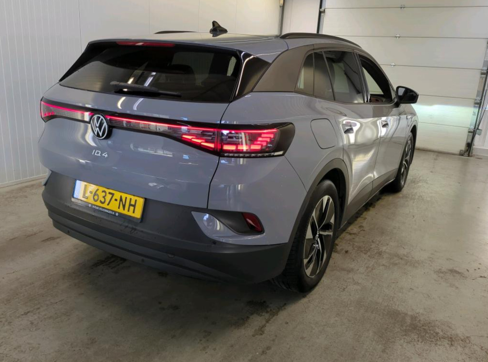 Grå VW ID.4 fra 2021