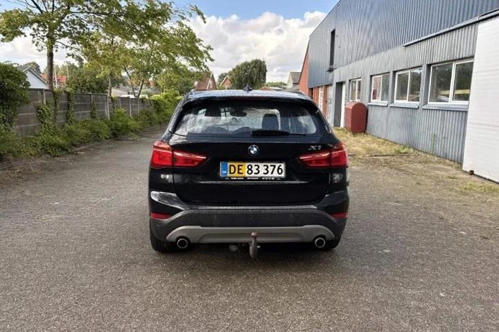 Sort BMW X1 fra 2016