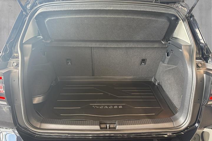 Sort VW T-Cross fra 2020