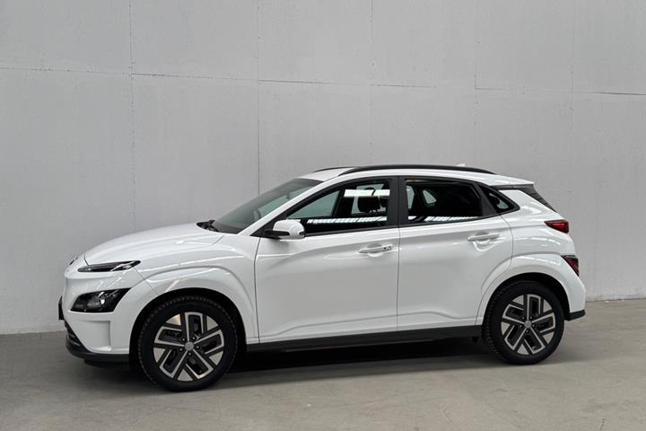 Hvid Hyundai Kona fra 2022
