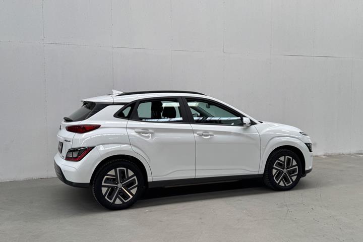 Hvid Hyundai Kona fra 2022
