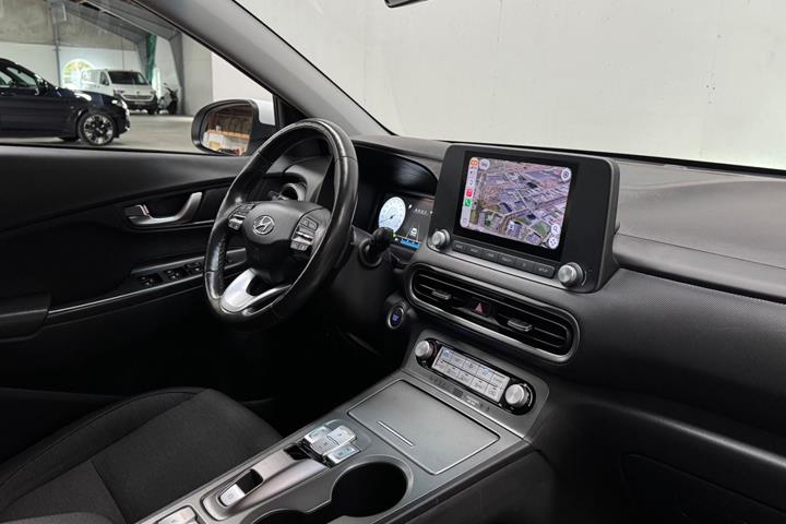 Hvid Hyundai Kona fra 2022