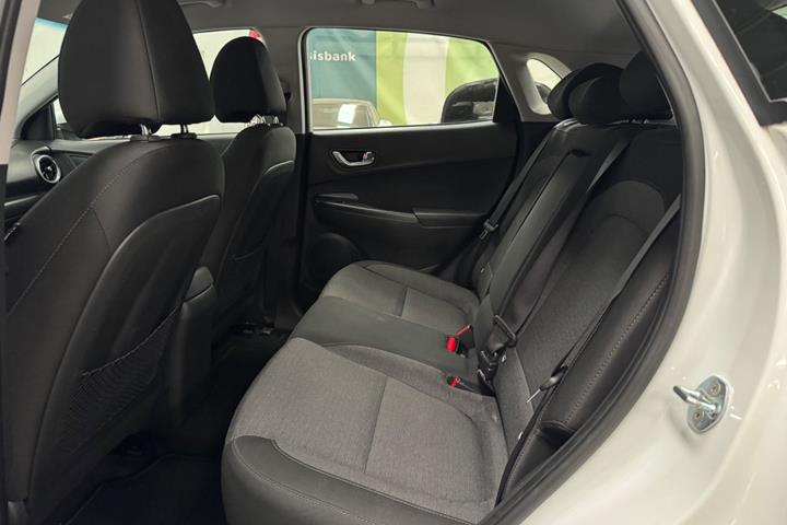 Hvid Hyundai Kona fra 2022