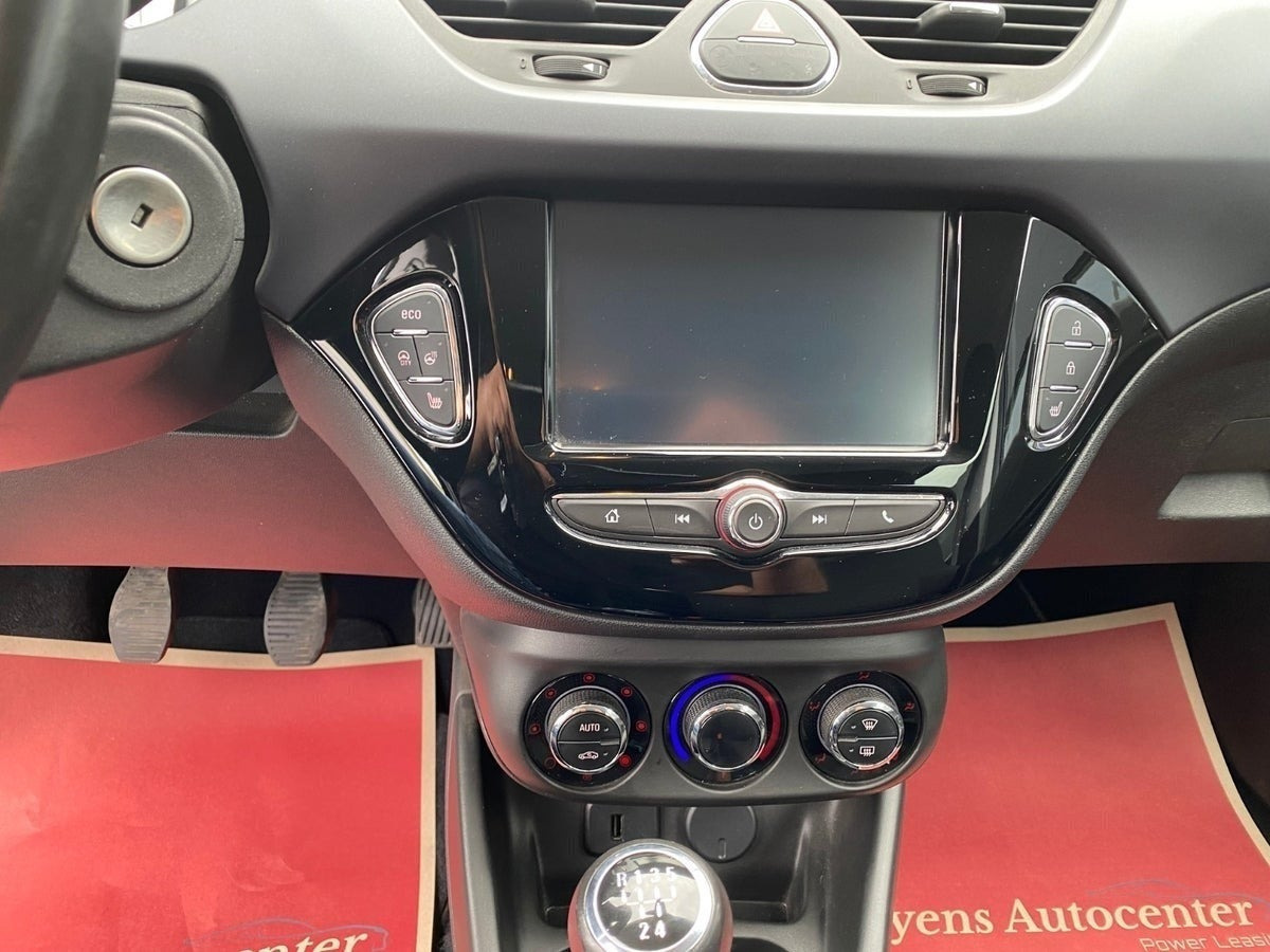 Sort Opel Corsa fra 2019