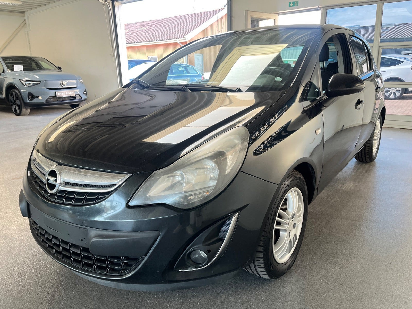 Sort Opel Corsa fra 2013