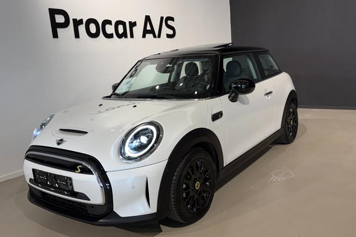 Hvid Mini Cooper SE fra 2023
