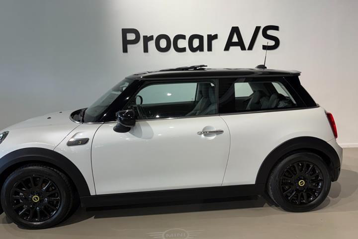 Hvid Mini Cooper SE fra 2023