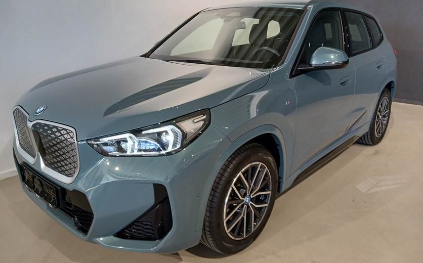 BMW iX1 eDrive20 M-Sport Premium