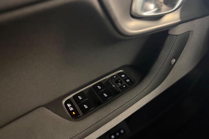 Hvid Polestar 2 fra 2022