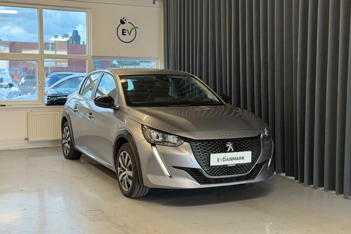 Sølv Peugeot e-208 fra 2023