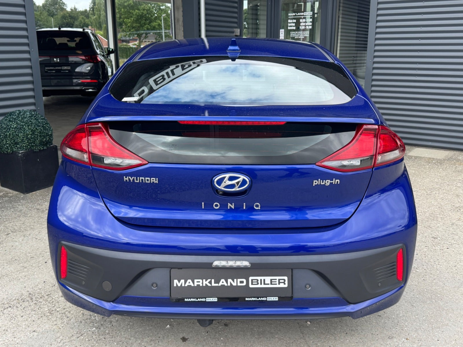 Blå Hyundai Ioniq fra 2020