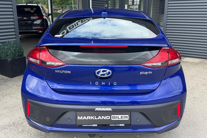 Blå Hyundai Ioniq fra 2020