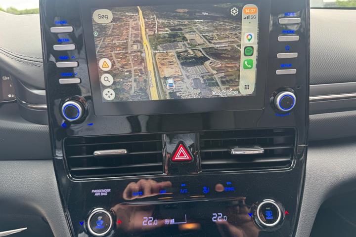 Blå Hyundai Ioniq fra 2020