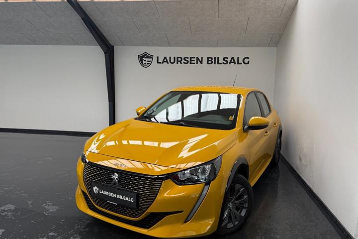 Gul Peugeot e-208 fra 2022