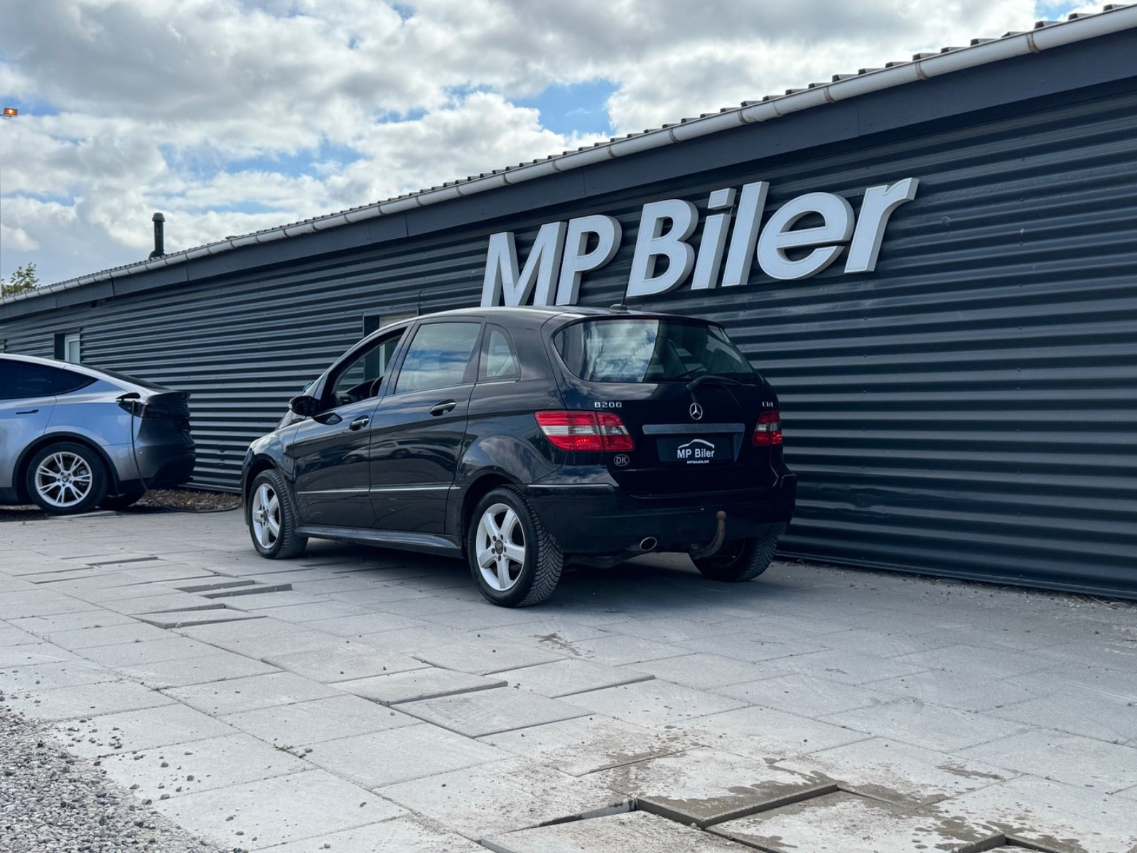 Sort Mercedes B200 fra 2008
