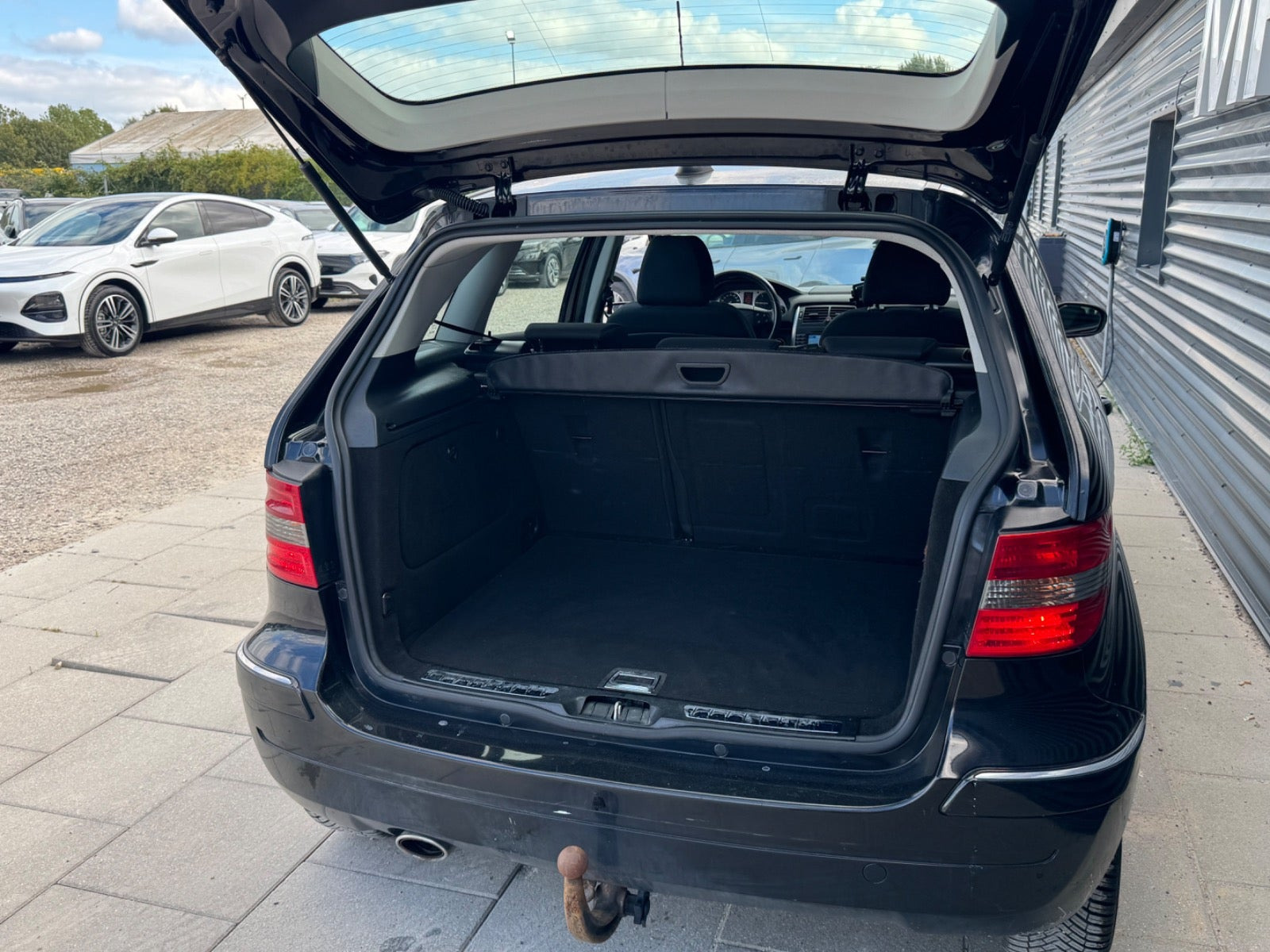 Sort Mercedes B200 fra 2008