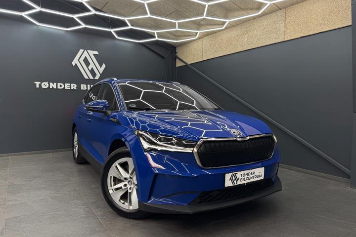 Blå Skoda Enyaq fra 2022