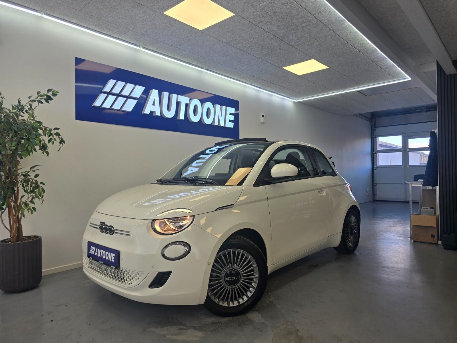 Fiat 500e 42 Icon Cabrio
