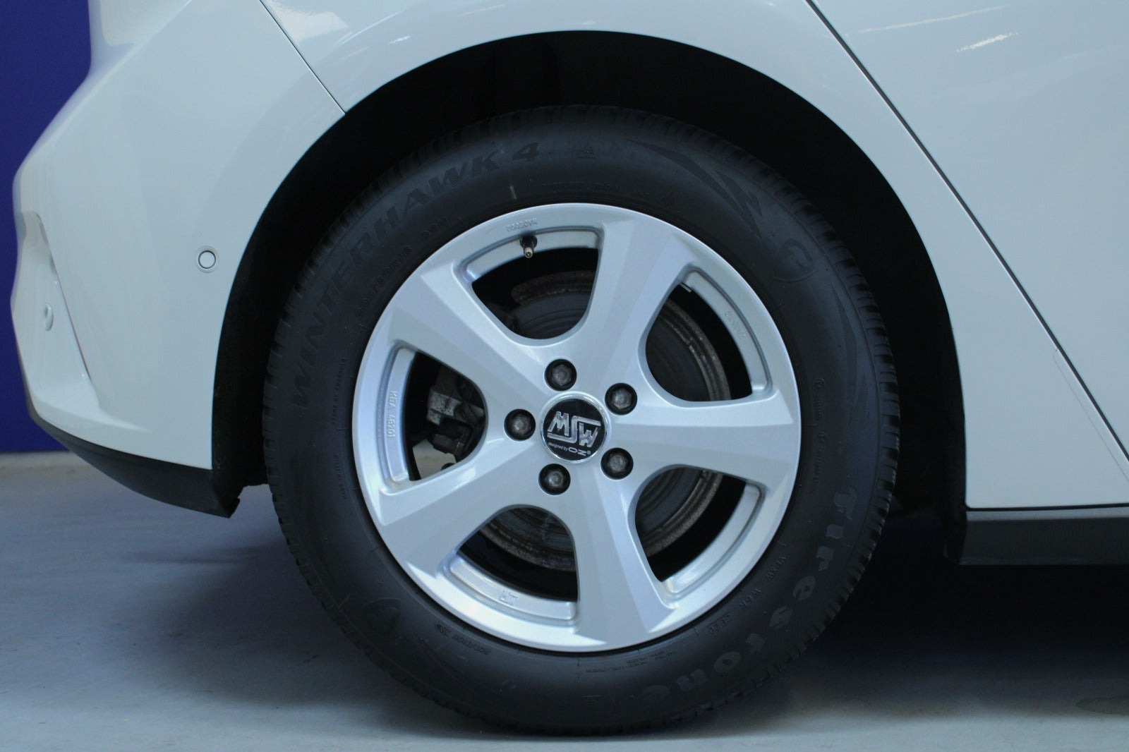 Beige Ford Focus fra 2020