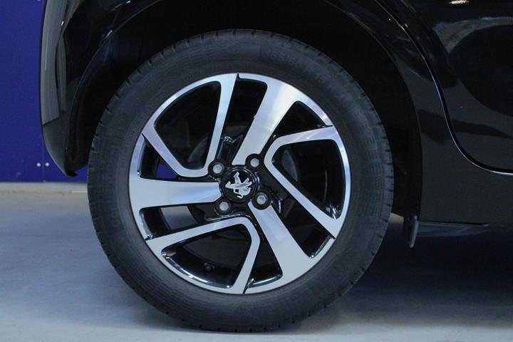 Sort Peugeot 108 fra 2019