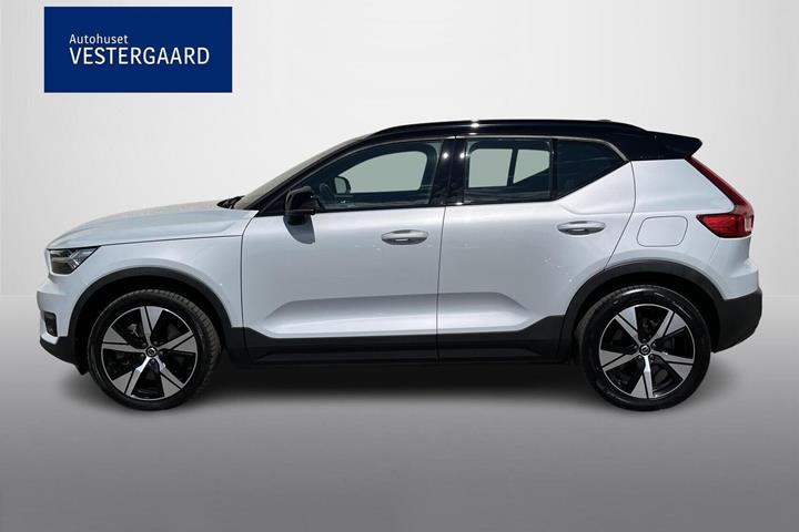 Sølv Volvo XC40 fra 2021