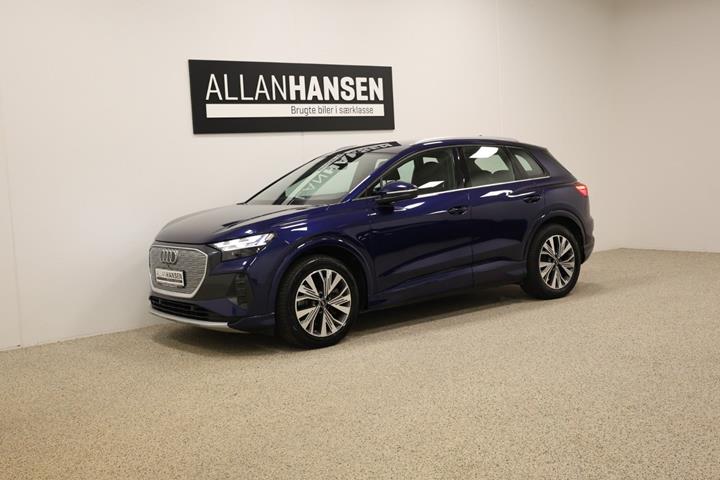 Blå Audi Q4 e-tron fra 2021