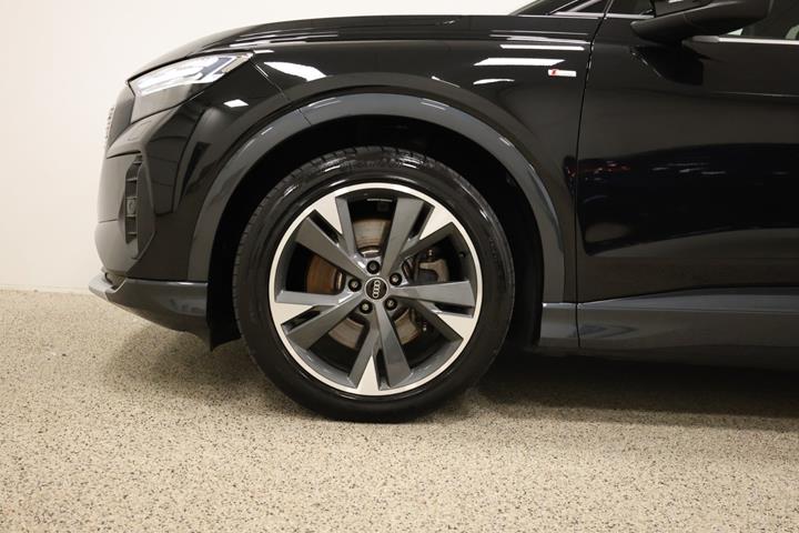 Sort Audi Q4 e-tron fra 2021