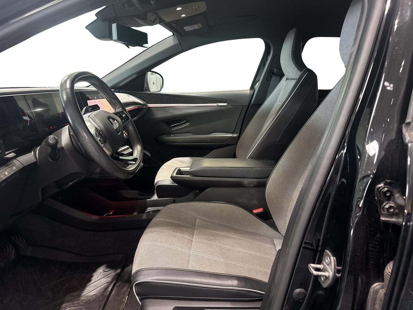 Sort Renault Megane E-Tech fra 2023