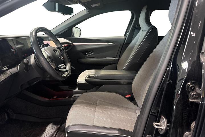 Sort Renault Megane E-Tech fra 2023