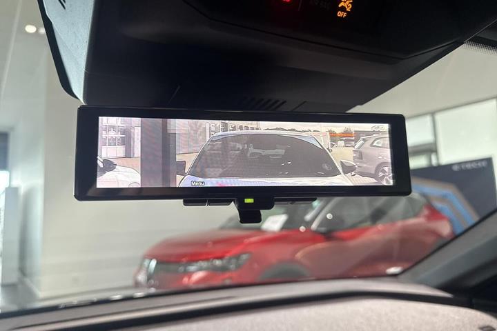 Sort Renault Megane E-Tech fra 2023