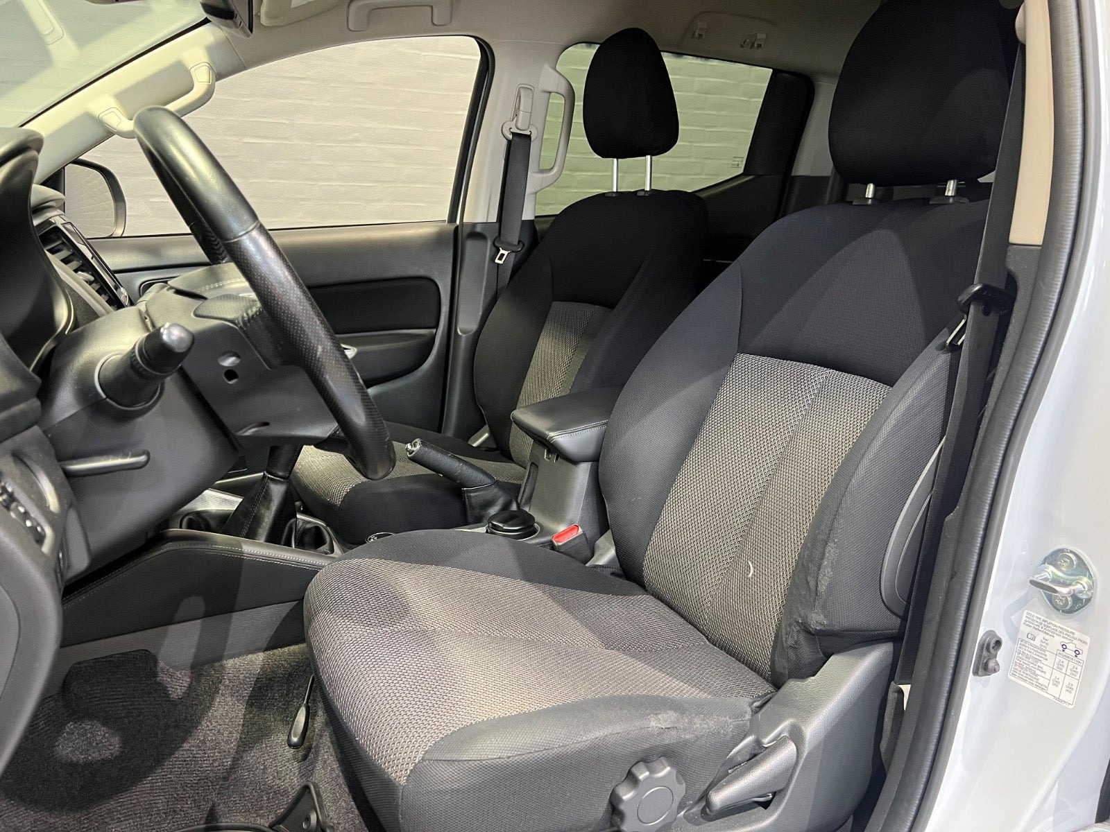 Hvid Mitsubishi L200 fra 2020