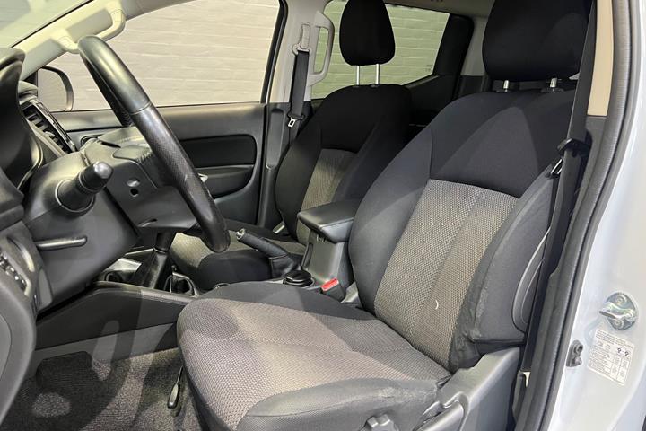 Hvid Mitsubishi L200 fra 2020