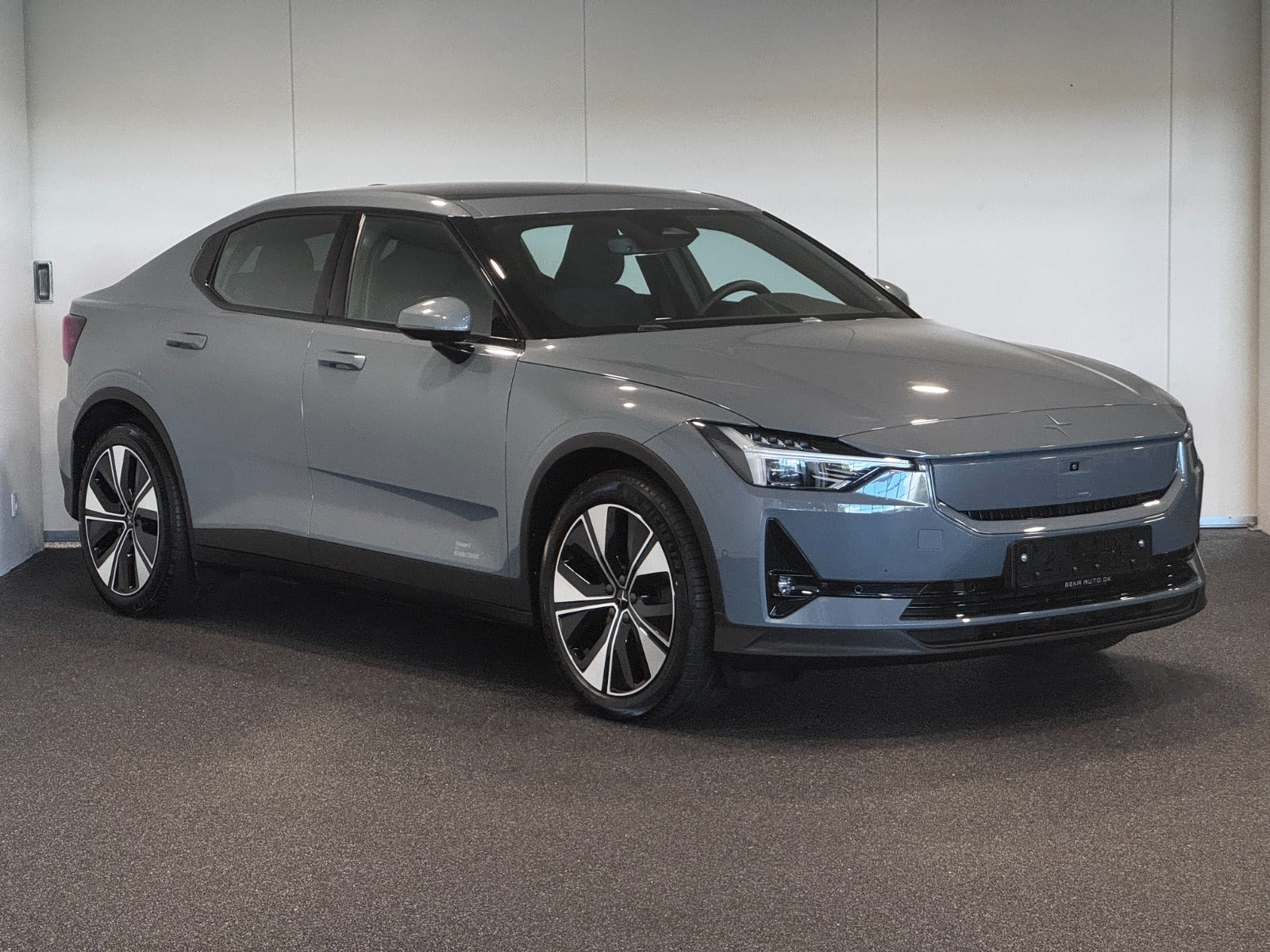 Grå Polestar 2 fra 2024
