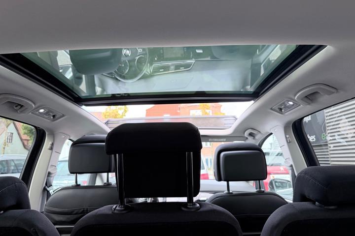 undefined VW Touran fra 2020