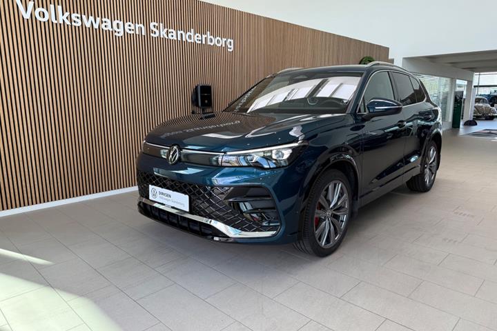 Sølv VW Tiguan fra 2024