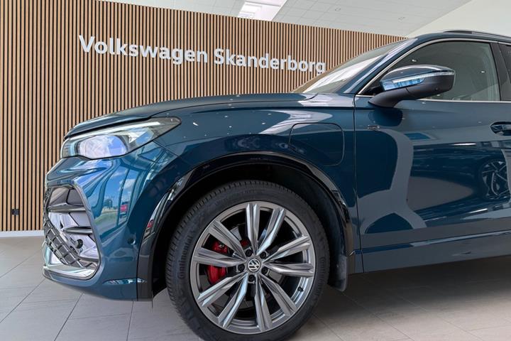 Sølv VW Tiguan fra 2024
