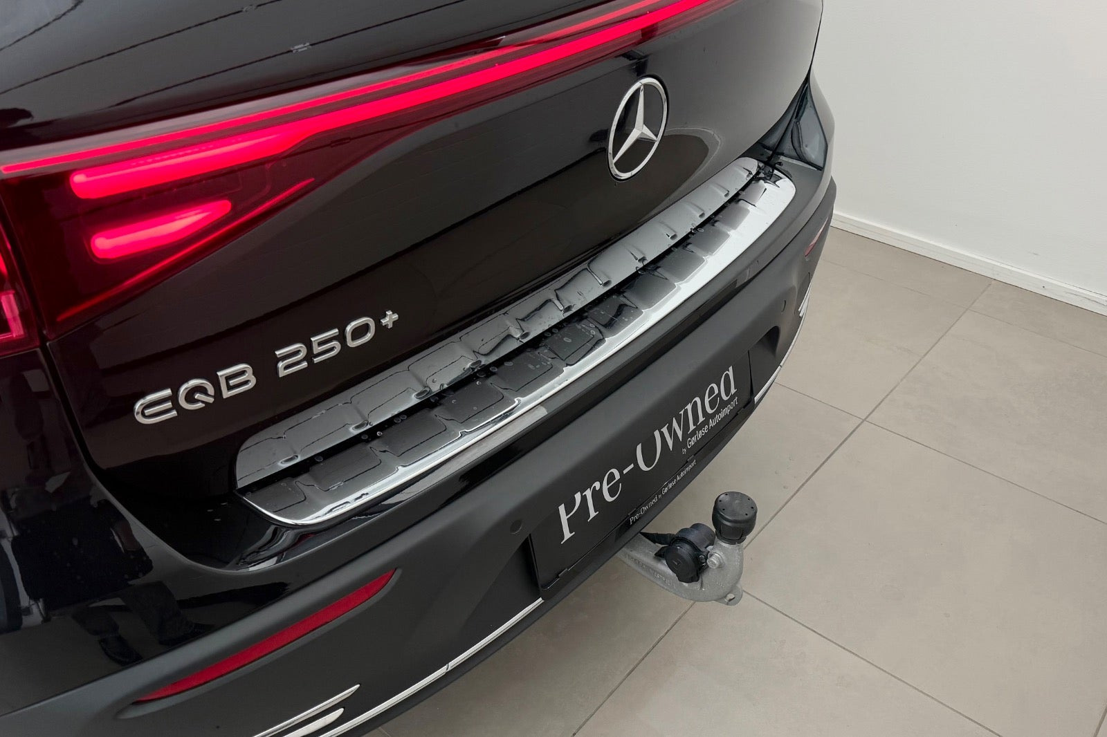 Sort Mercedes EQB250+ fra 2026