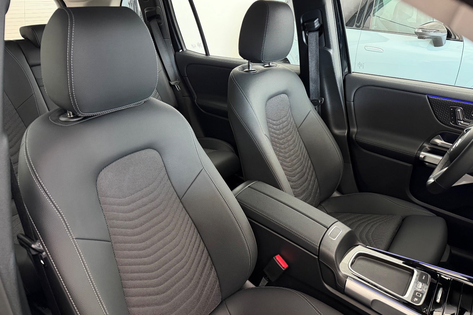 Sort Mercedes EQB250+ fra 2026