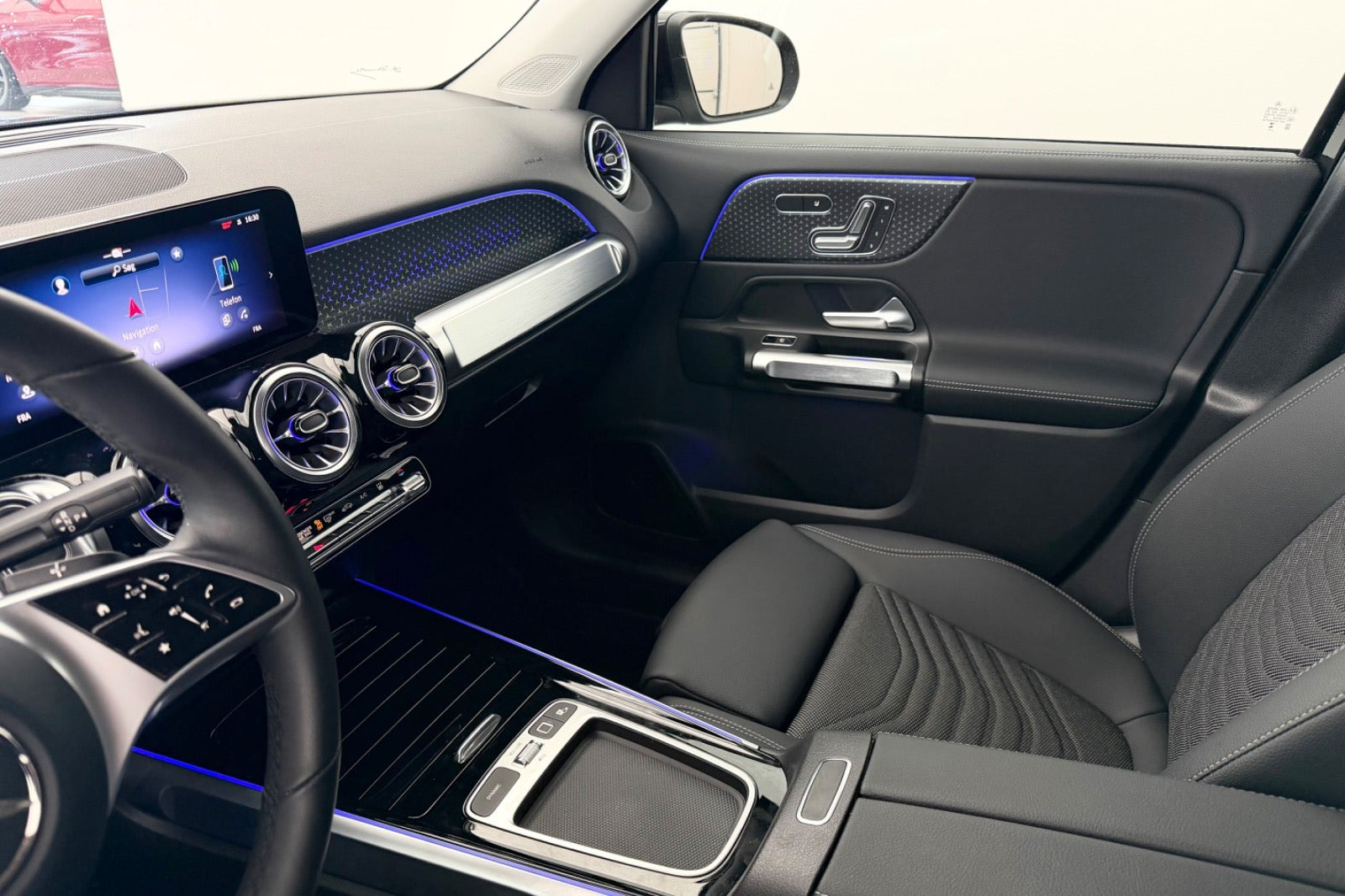 Sort Mercedes EQB250+ fra 2026
