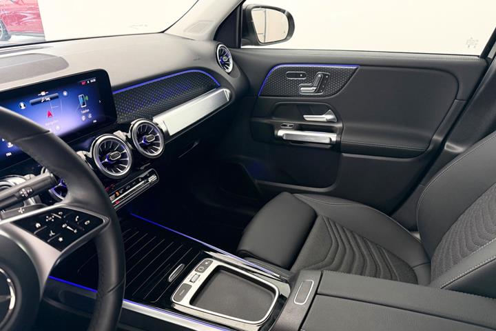 Sort Mercedes EQB250+ fra 2026